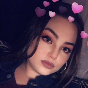 Meet your Posher, Desirae